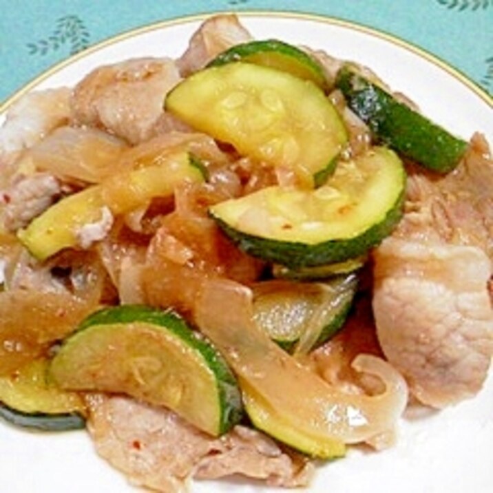 豚バラ肉とズッキーニの炒め物